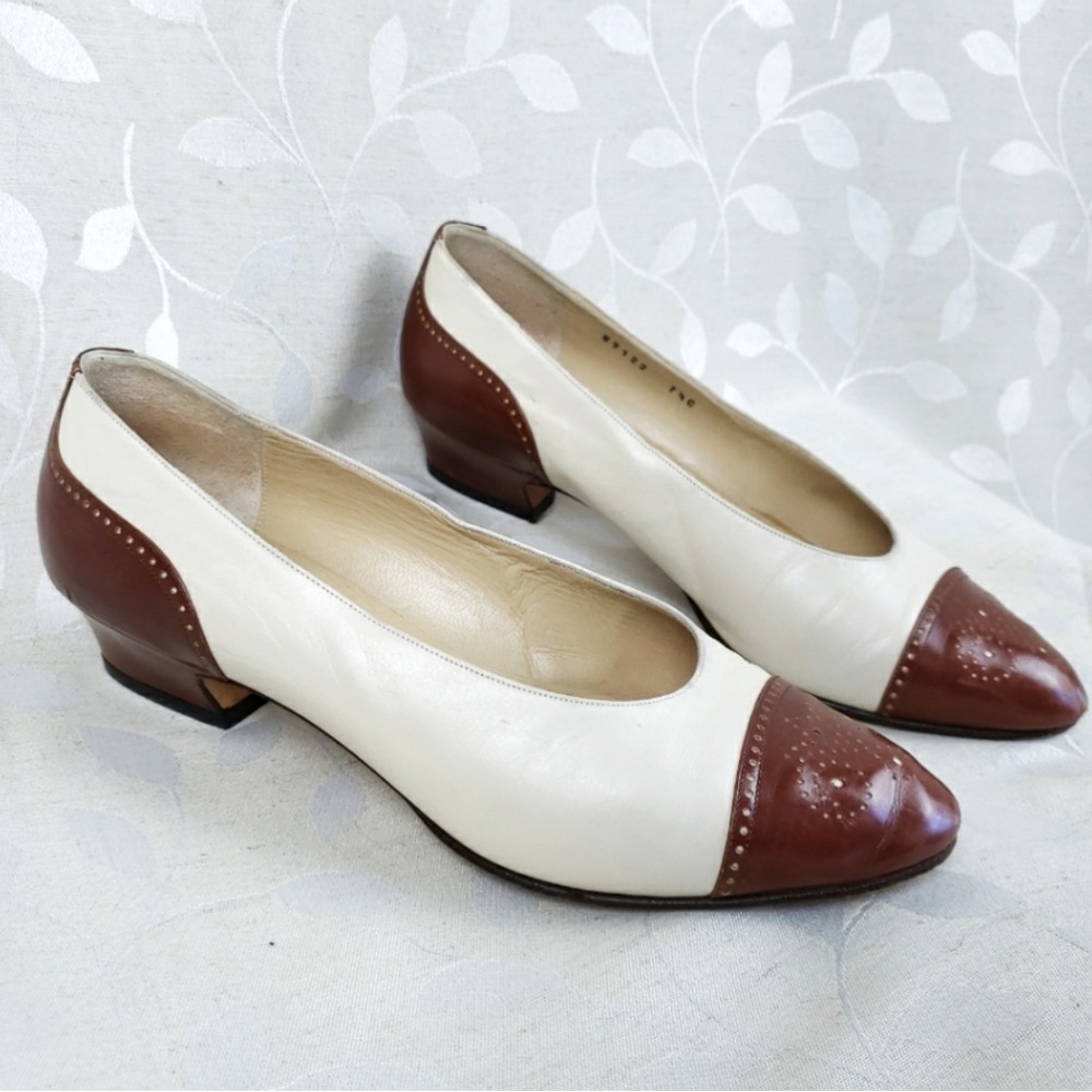 COLE HAAN Retro Tensile Leather Oxford Kitten Heel